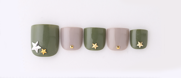 Studs star(tricia) | ネイルサロンtricia（トリシア）表参道店