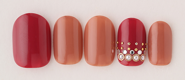 Pearl & studs(勝島 里絵) | ネイルサロンtricia（トリシア）銀座店